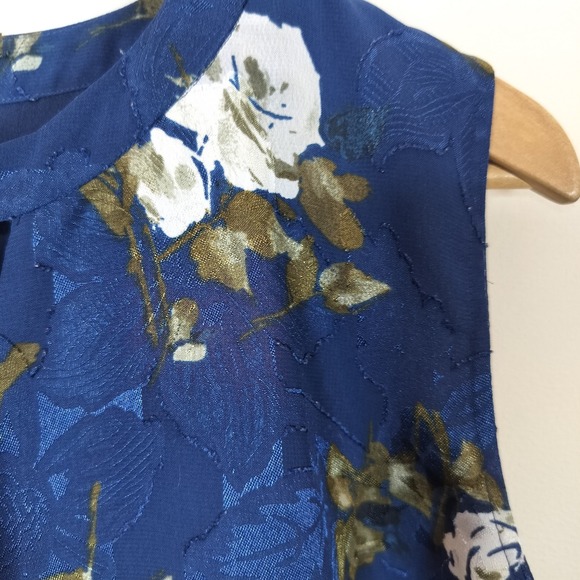 Tahari Floral Sleeveless Top Tie Neck Blue Olive - Picture 5 of 8